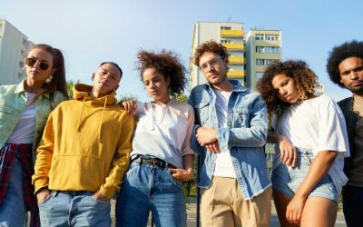 Portrait,Of,Young,People,Standing,Next,To,The,Railing Portrait,Of,Young,People,Standing,Next,To,The,Railing